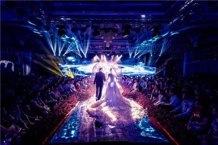 让婚礼从第一秒就沸腾！5个创意暖场环节瞬间点燃宾客热情